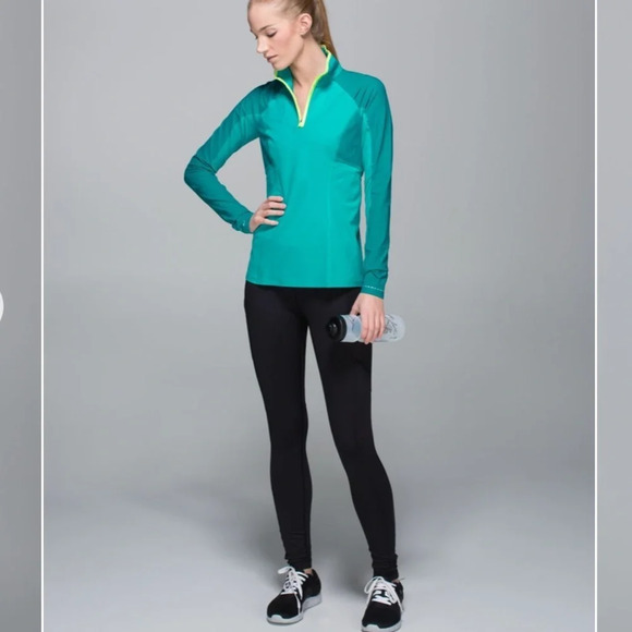 Lululemon Trail Bound 1/2 Zip Blue Tropics Top - Picture 15 of 16
